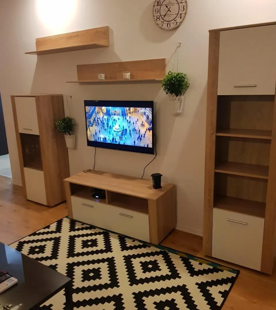 Modern Apartment With Pool In North Bucharest Cretuleasca